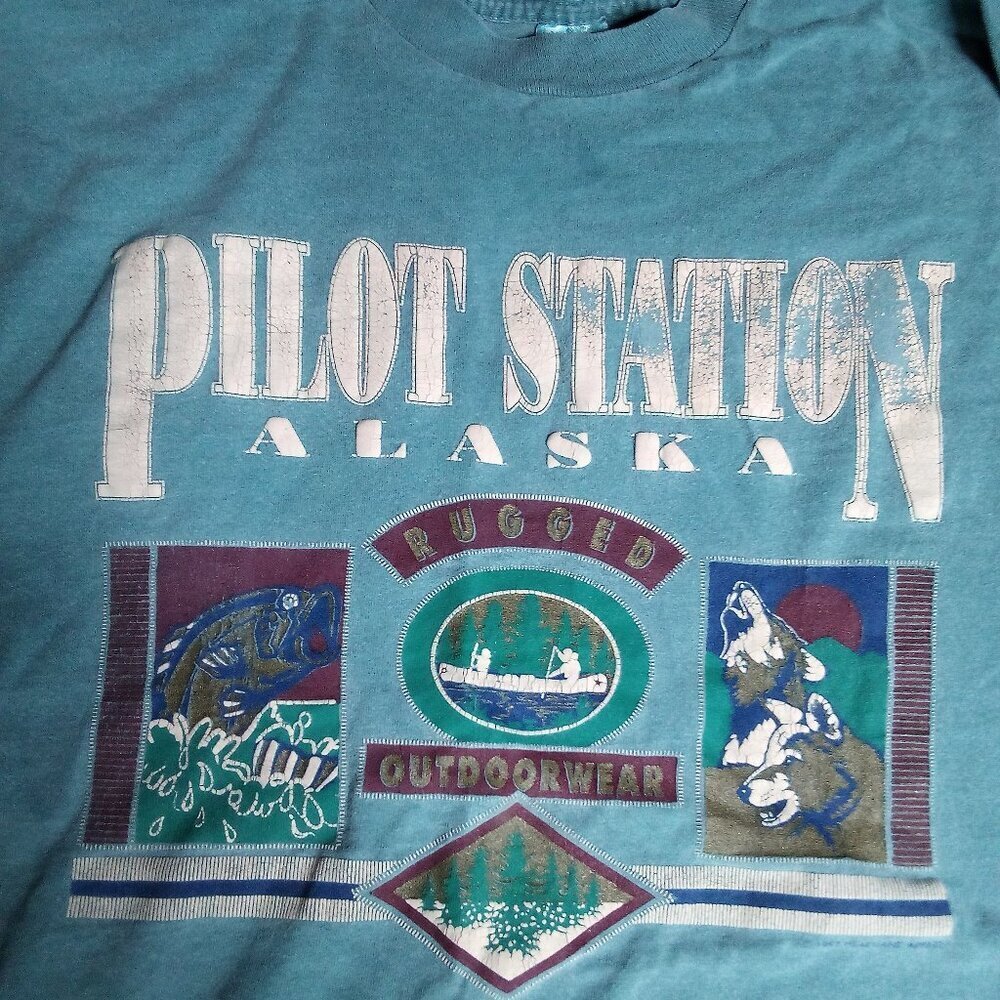 Vintage Pilot Station Alaska Rugged Outdoorwear T-Shirt